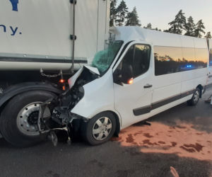 Skarżysko-Kamienna. Wypadek na S7! Kilku rannych w zderzeniu busa i tira [ZDJĘCIA]