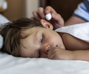 Nawracające zapalenie ucha u dziecka. Ten problem może wpływać na rozwój mowy