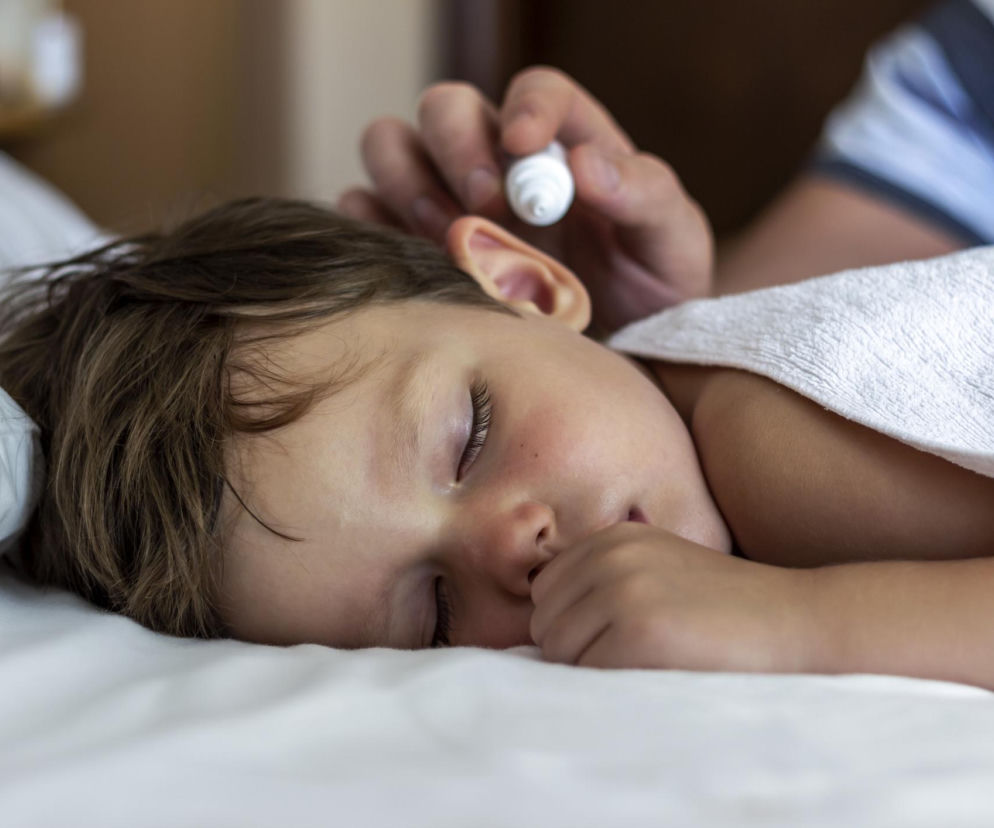 Nawracające zapalenie ucha u dziecka. Ten problem może wpływać na rozwój mowy