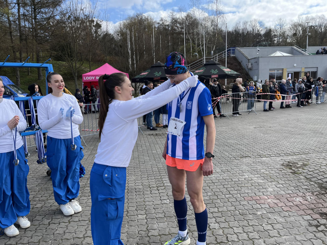 Kibolska Dycha 2024. Wyjątkowy bieg kibiców Lecha Poznań