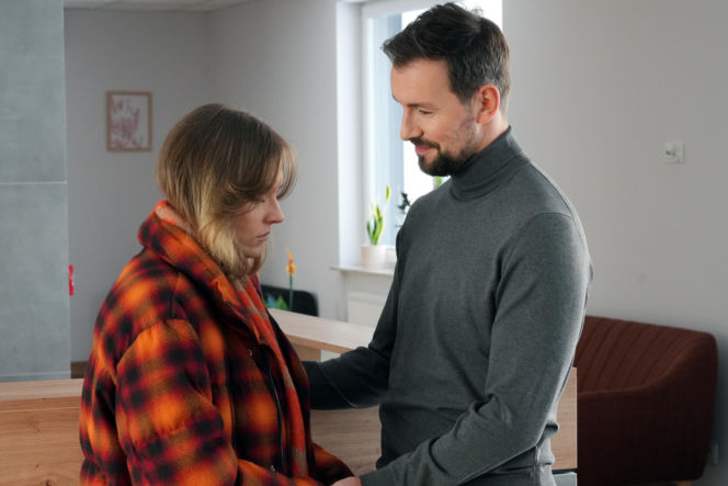 Barwy szczęścia odc. 3378. Renata (Anna Mrozowska), Marcin Kodur (Oskar Stoczyński)