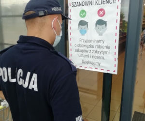 Policjanci z Inspektorami Sanitarnymi ruszyli sprawdzać czy nosimy maseczki