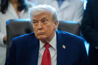 Nicolas Maduro wraz z żoną zostali ujęci i wywiezieni z kraju. Trump potwierdza atak na Wenezuelę