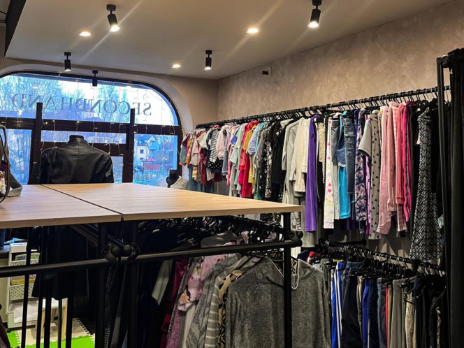 Wiosenne odświeżenie szafy? Stwórz swój wymarzony look w Zielonym Manekinie!