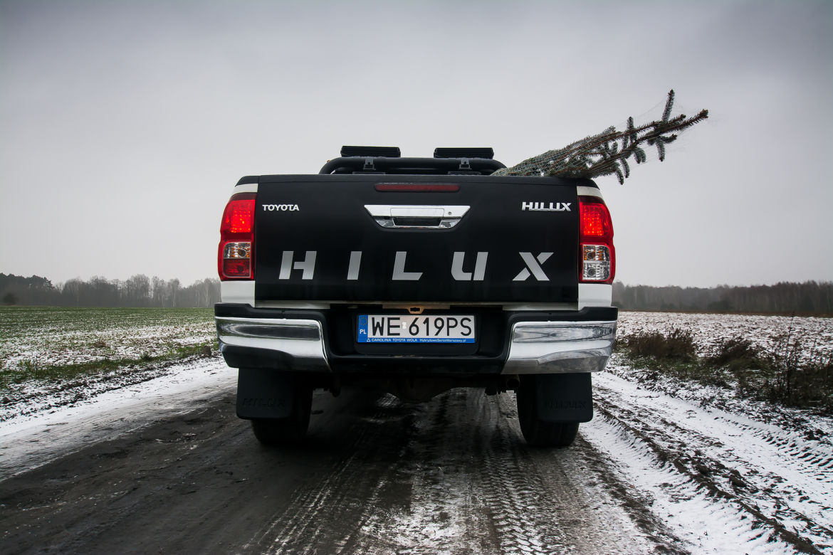 Toyota Hilux Selection 2.4 D-4D 4x4 - pomocnik Świętego Mikołaja