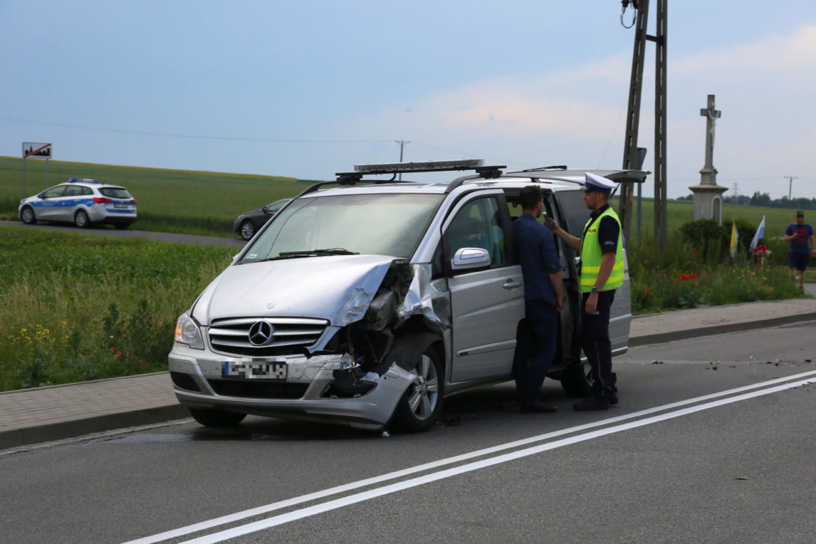 Kolizja z udziałem busa Służby Ochrony Państwa