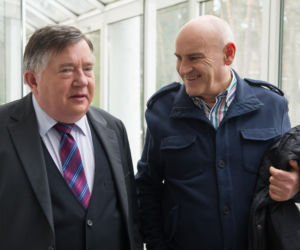 Na Wspólnej odcinek 2265. Włodek Zięba (Mieczysław Hryniewicz), Roman Hoffer (Waldemar Obłoza)
