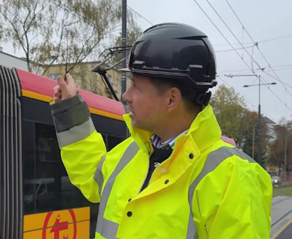 Tramwaje już jeżdżą pierwszym podziemnym tunelem tramwajowym w Warszawie