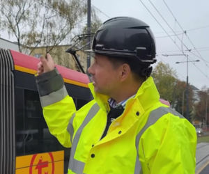Tramwaje już jeżdżą pierwszym podziemnym tunelem tramwajowym w Warszawie