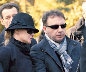 Monika Richardson spóźniła się na pogrzeb brata
