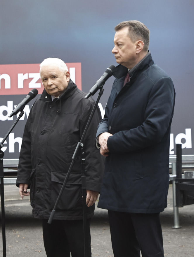 Politycy PiS zjeżdżają na Nowogrodzką