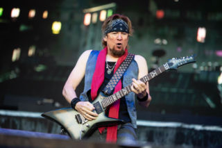 Adrian Smith na temat zmiany scenografii na koncertach Iron Maiden. Jest to przemyślane działanie 