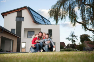 Zrównoważone budownictwo. Dom zeroenergetyczny e4 BRICKHOUSE 2020 produkujący więcej energii niż sam zużywa