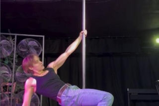 Pole dance na medal? Zillmann rozkręca sieć jak karuzelę