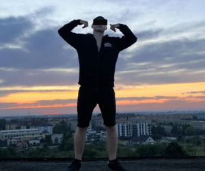 Brutalny napad na młodą kobietę w Jędrzejowie