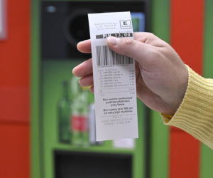 Tak Polacy zarabiają na butelkach i puszkach! Prawie 1000 zł za jednym zamachem