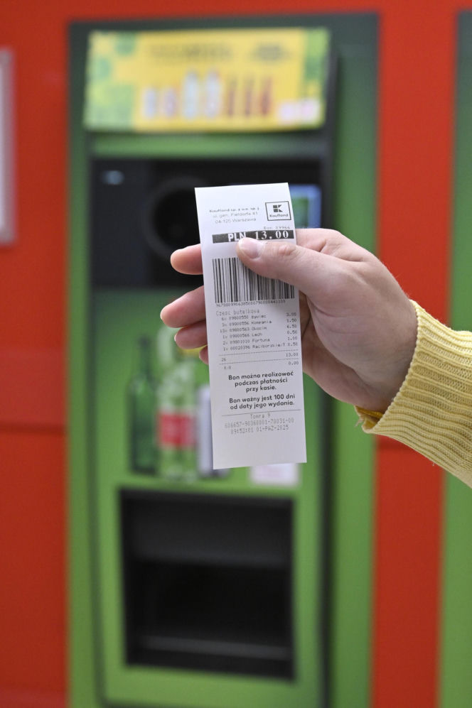Tak Polacy zarabiają na butelkach i puszkach! Prawie 1000 zł za jednym zamachem