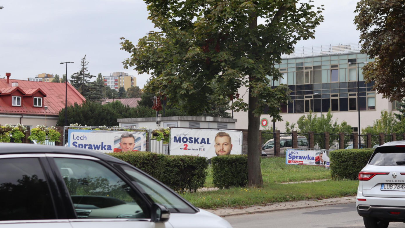 Wyborcze banery w Lublinie. Część jest już zniszczona [GALERIA]