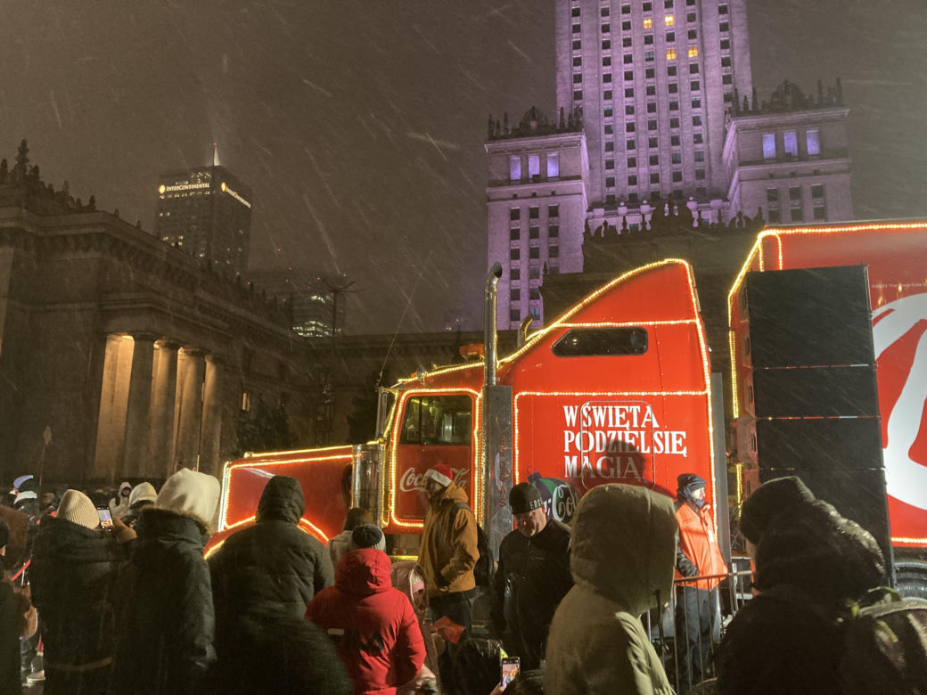 Świąteczna ciężarówka Coca-Coli w Warszawie