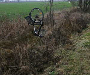 Samochód potrącił rowerzystę! Mężczyzna NIE ŻYJE
