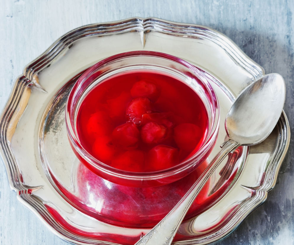 Kompot w restauracji: jak go elegancko wypić/zjeść?