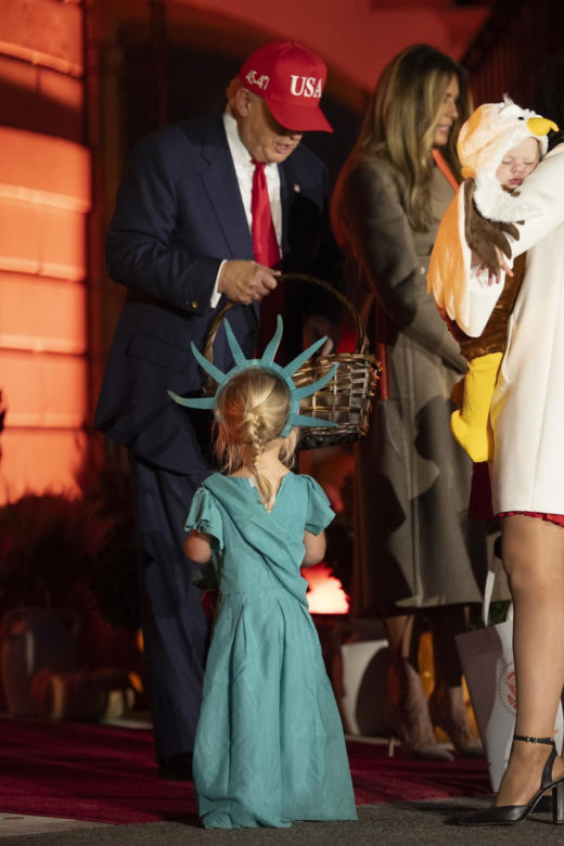Tłumy na zabawie w Białym Domu. Tak Trump świętował Halloween