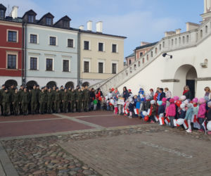 Zamość: Przedszkolaki wypuściły 100 balonów na 100-lecie niepodległości