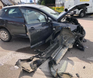 Knyszyn. Seat i mercedes roztrzaskały się na skrzyżowaniu [ZDJĘCIA]