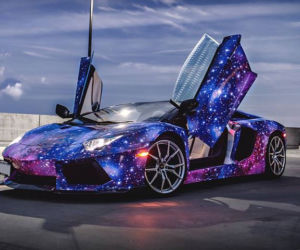 Lamborghini Aventador w galaktycznym lakierze
