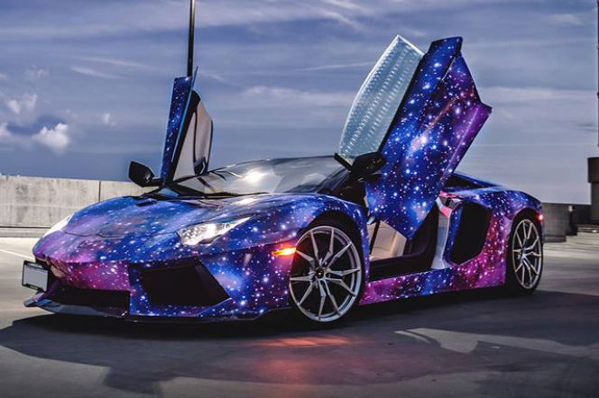 Lamborghini Aventador w galaktycznym lakierze