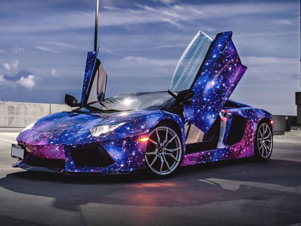 Lamborghini Aventador w galaktycznym lakierze