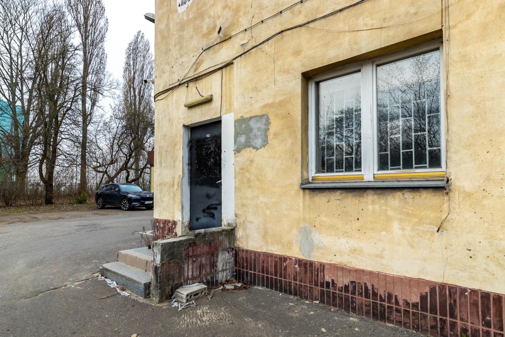 Dawna szkoła powszechna na Słomińskiego 1 w Warszawie