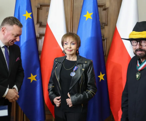 Zbigniew Hołdys i Izabela Trojanowska z medalami Gloria Artis! Legendarny lider Perfectu wspomniał o buncie 
