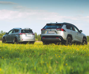 Toyota RAV4 piąta generacja & Toyota RAV4 czwarta generacja