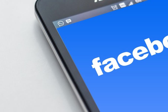 Facebook - reakcje w komentarzach