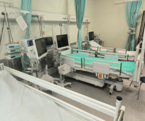 Szpital w Lesznie z darami od powiatu