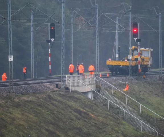 Dywersja na kolei! Ruszył międzynarodowy pościg