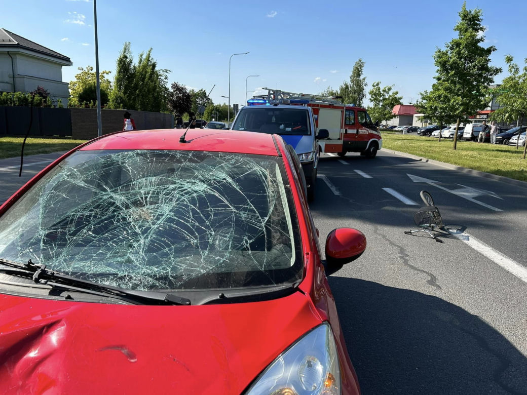 Horror na drodze. Jej rower pękł na pół! Potworny wypadek w Wyszkowie 