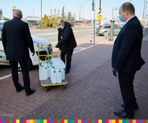 320 litrów płynu dezynfekującego dla podlaskich stacji pogotowia ratunkowego