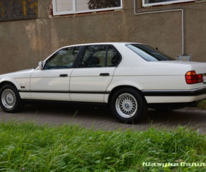 Fabrycznie nowe BMW serii 7 z 1992 roku