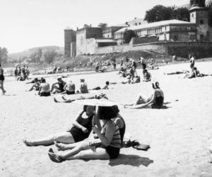 Plażowicze podczas wypoczynku, 1931 Kraków