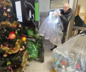 Butelkomaty w Białymstoku. Pierwsza maszyn zapełniona