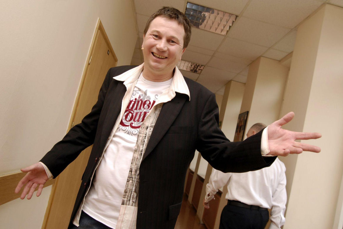 Piotr Cyrwus przez lata próbował pozbyć się „Ryśka z Klanu”, a teraz znów go szufladkują