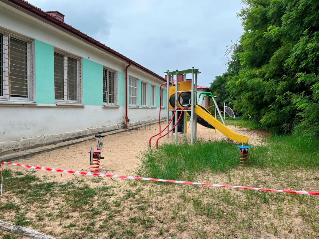 Marcin zmarł na placu zabaw. Morze łez na pogrzebie 13-latka. Tak pożegnali go przyjaciele z klasy
