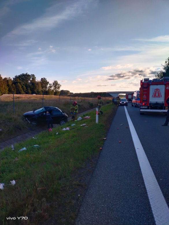 Poważny wypadek na S22. Kobieta i dziecko w szpitalu [ZDJĘCIA]