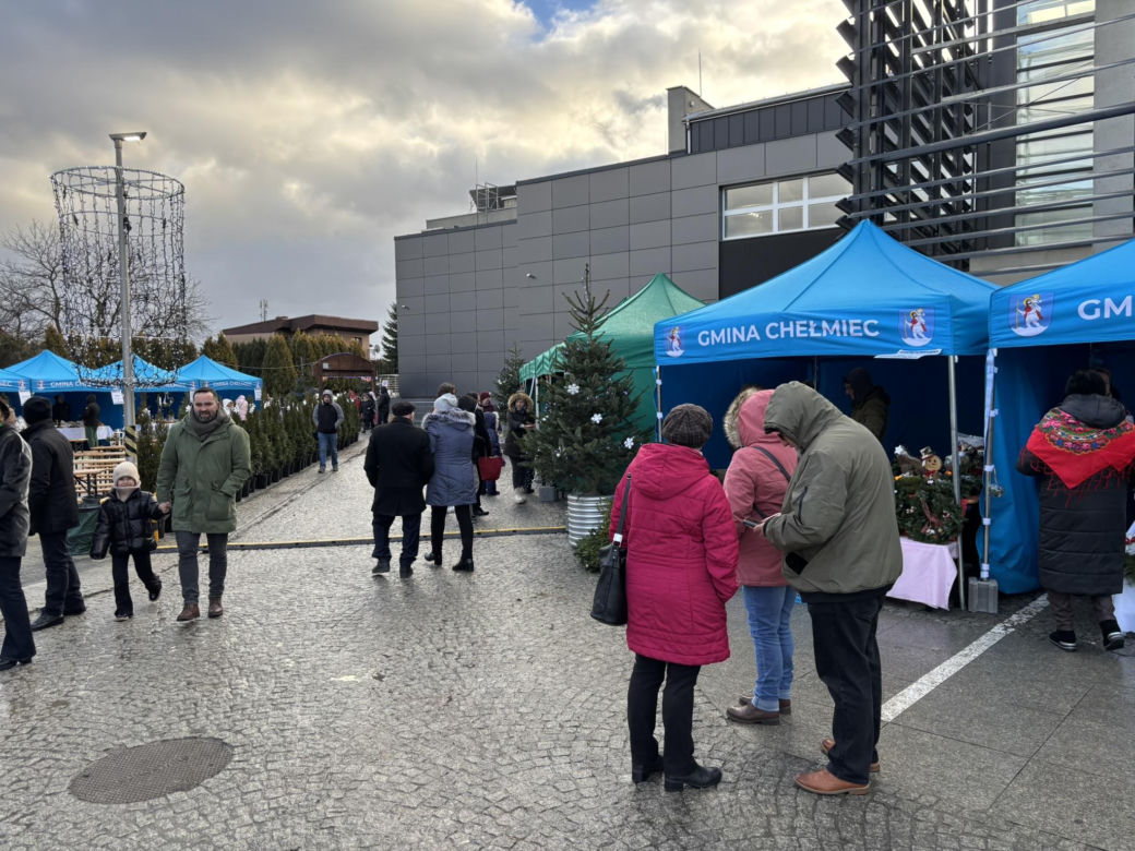 Jarmark Bożonarodzeniowy przy Astro Centrum w Chełmcu