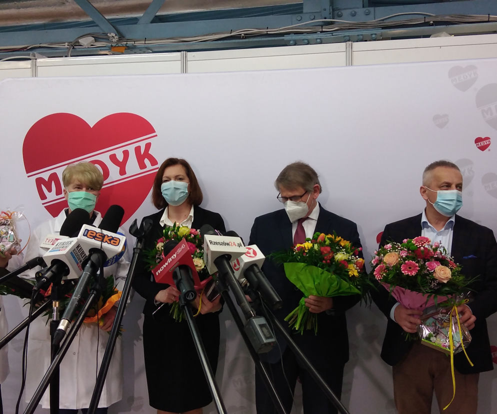 Podkarpackie: W regionie powstaną punkty masowych szczepień. Tym mają zająć się samorządy 
