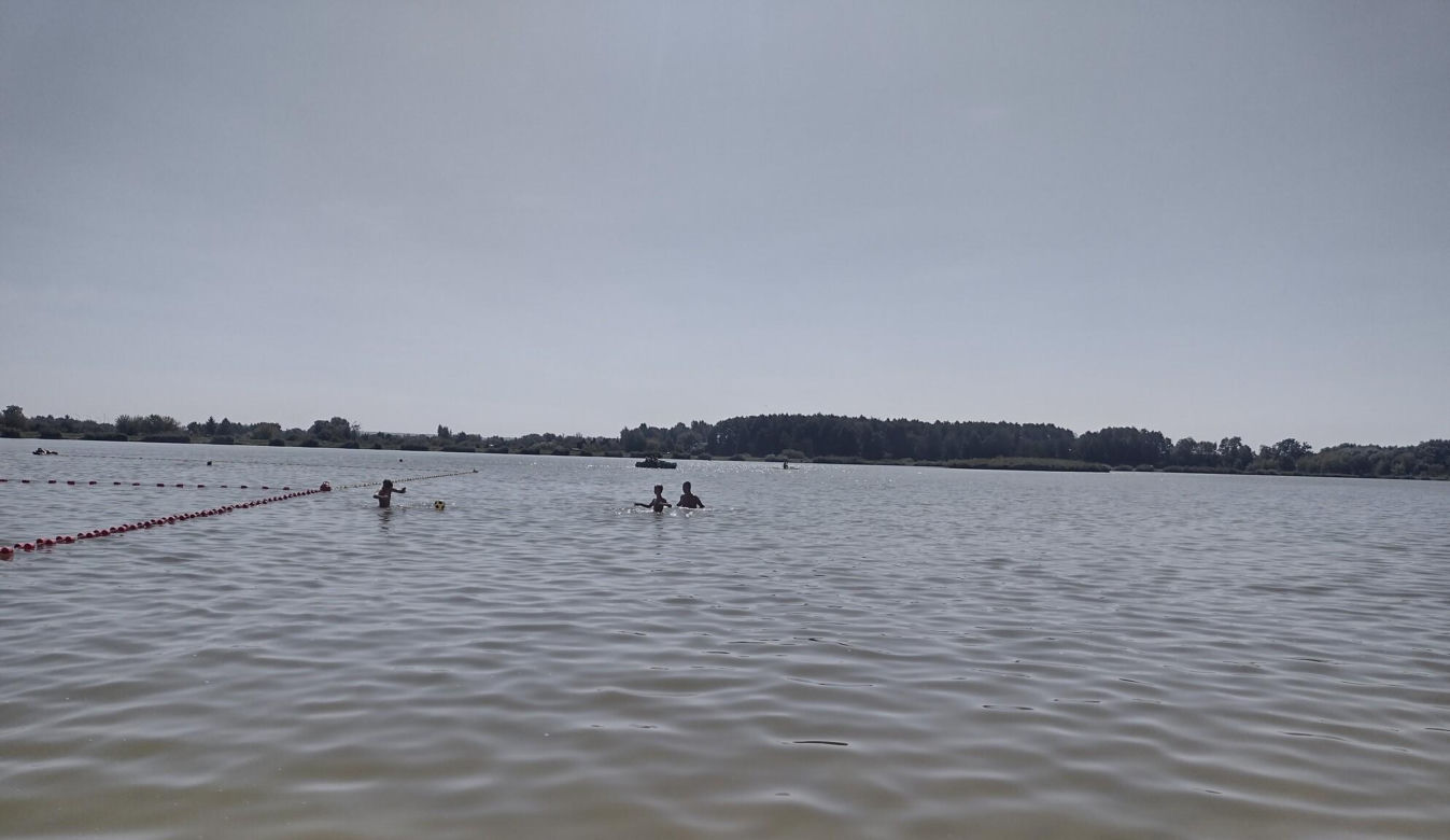 Wakacyjny odpoczynek nad wodą na Roztoczu
