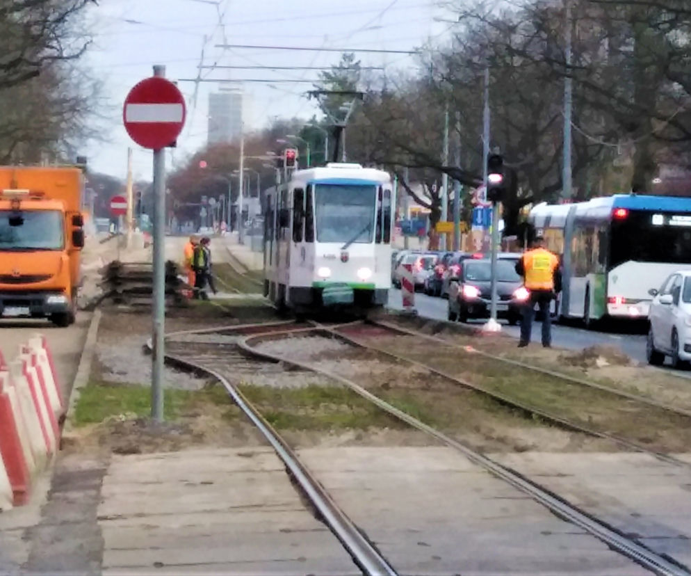 Na al. Wojska Polskiego tramwaje jeżdżą tylko jednym torem