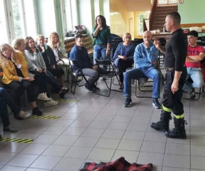 W szkołach bezpieczniej. Strażacy uczą pierwszej pomocy